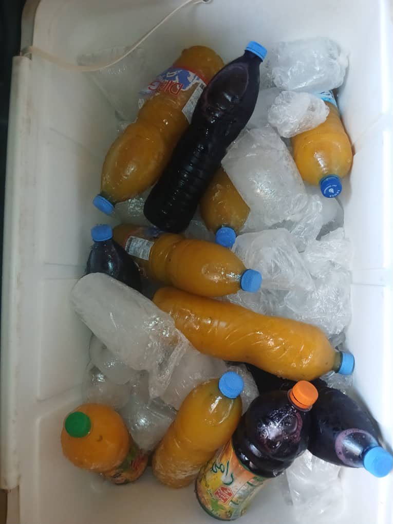 Douceurs et rafraîchissements partagés
